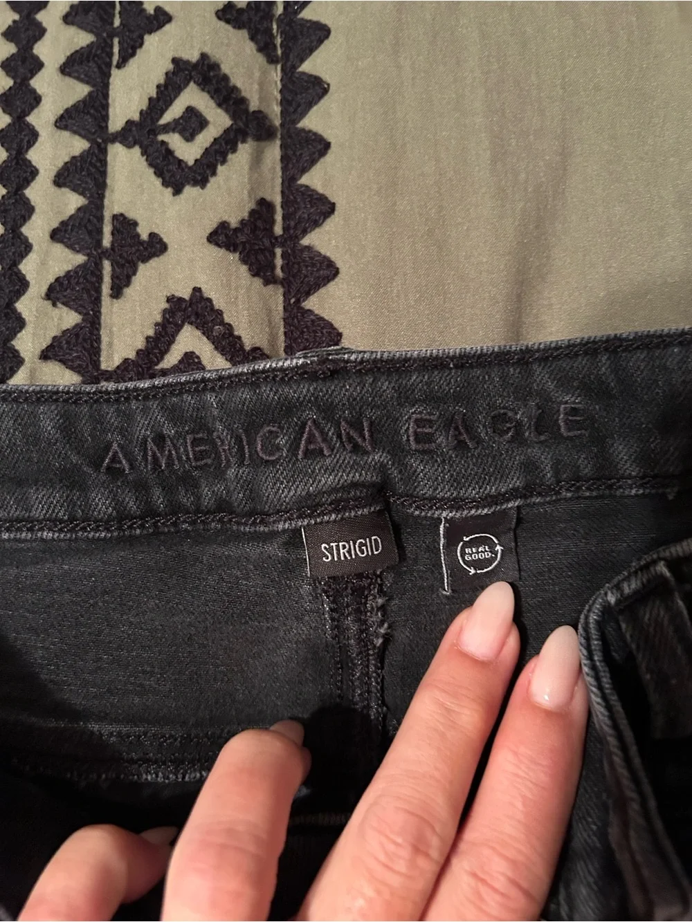 American Eagle Outfitters Black Ripped Cropped Jeans